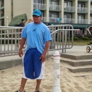 Meet your Posher, Cesar